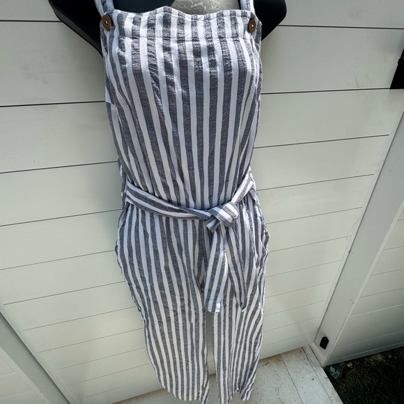 Roxy Gray and White Jumpsuit - Picture 2 of 16